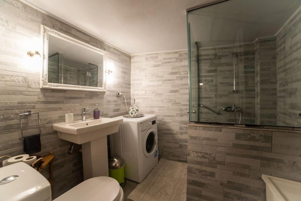 Myrto-Apartments-Atene Esterno foto